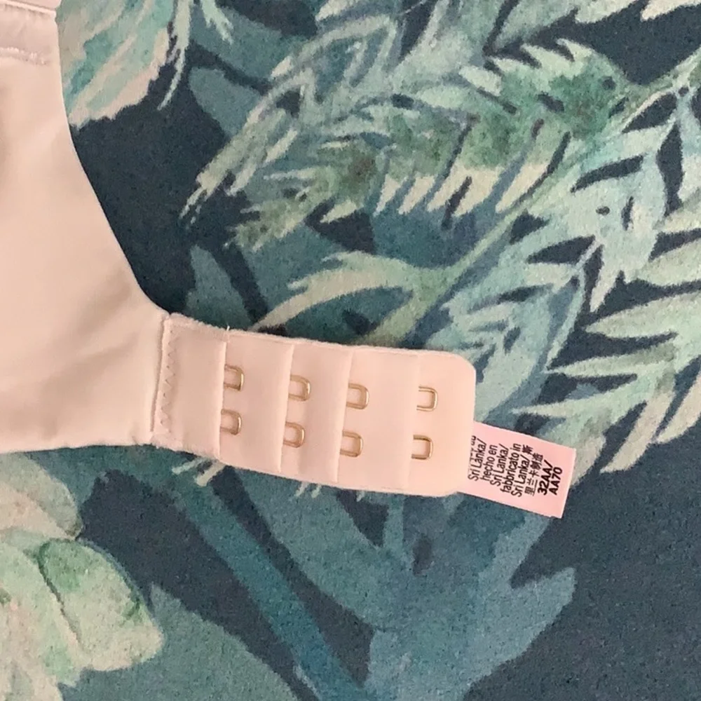 🌿NWOT- Never worn! Victoria’s Secret So Obsessed Wireless Push Up Bra - Picture 5 of 13
